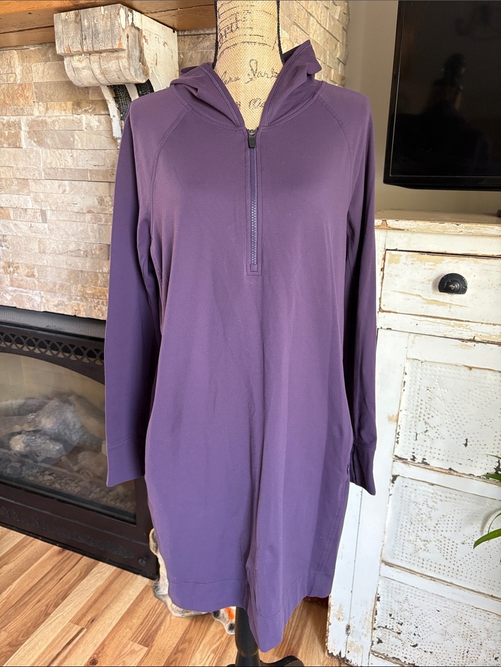 Dululth Trading Co purple dress tunic hooded long sleeve stretch fabric pockets